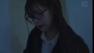 中新网-视频-女儿疯狂自拍 老爸默默偷拍